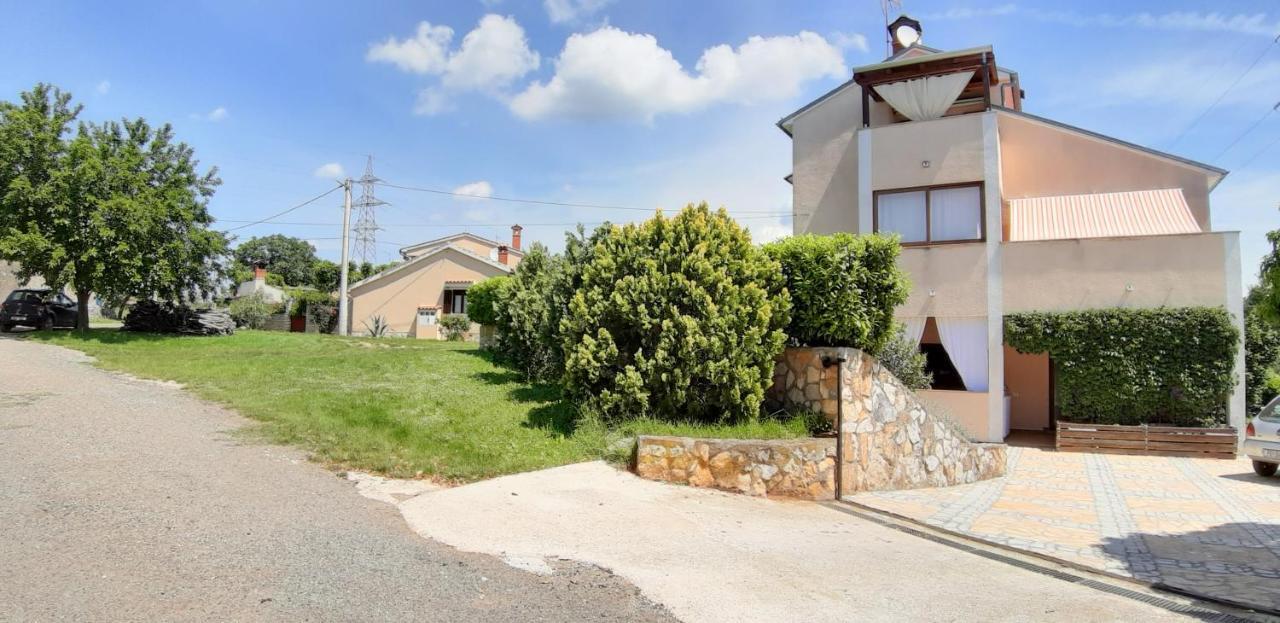 Apartments Demori Galizana Luaran gambar